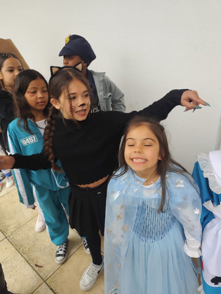 Imagem-WhatsApp-2025-02-27-as-16.47.26_1f82534b-1-768x1024 Carnaval na Aprígio