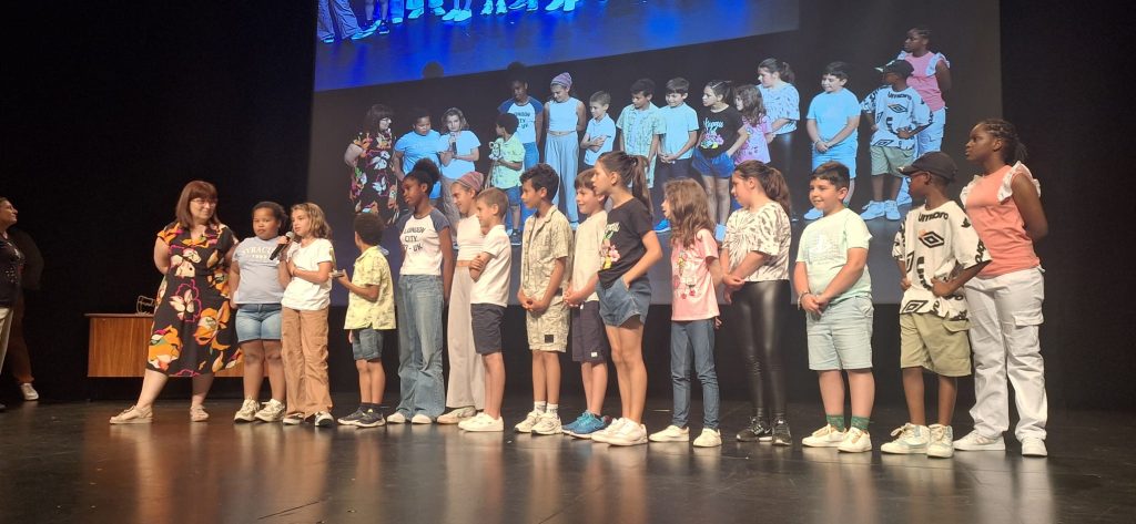 IMG-20250526-WA0023-1-1024x473 Gala de entrega de prémios nos Recreios da Amadora - Escola Cardoso Lopes