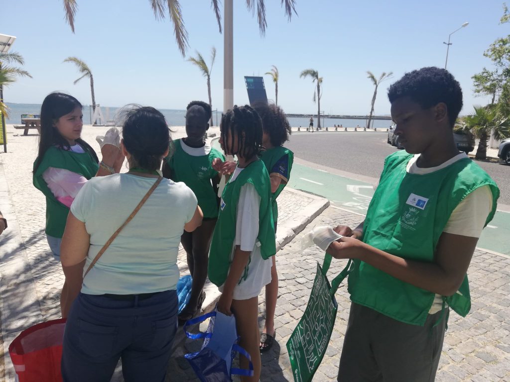 IMG-20250527-WA0023-1024x768 Limpeza de Praia