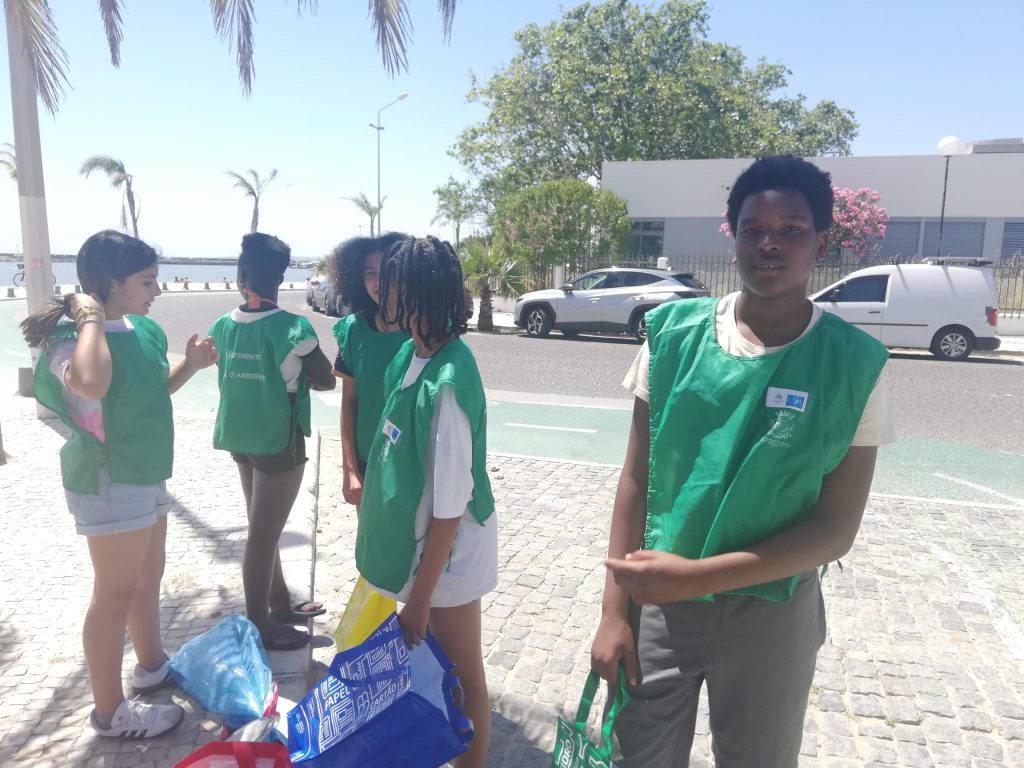 IMG-20250527-WA0027-1024x768 Limpeza de Praia