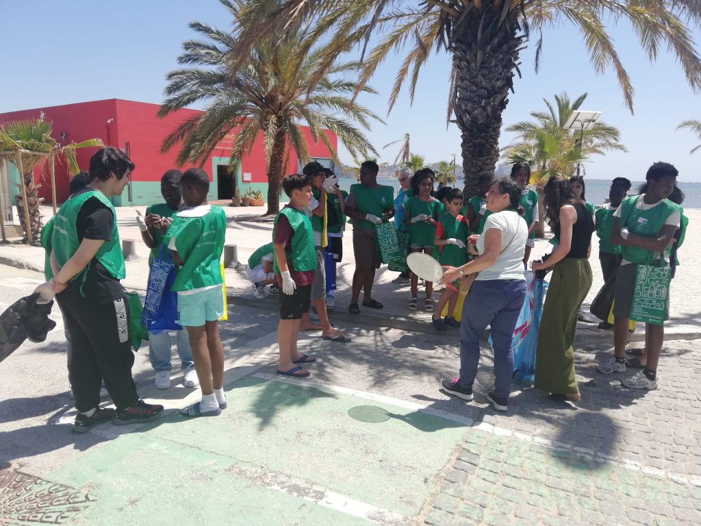 IMG-20250527-WA0028-1024x768 Limpeza de Praia