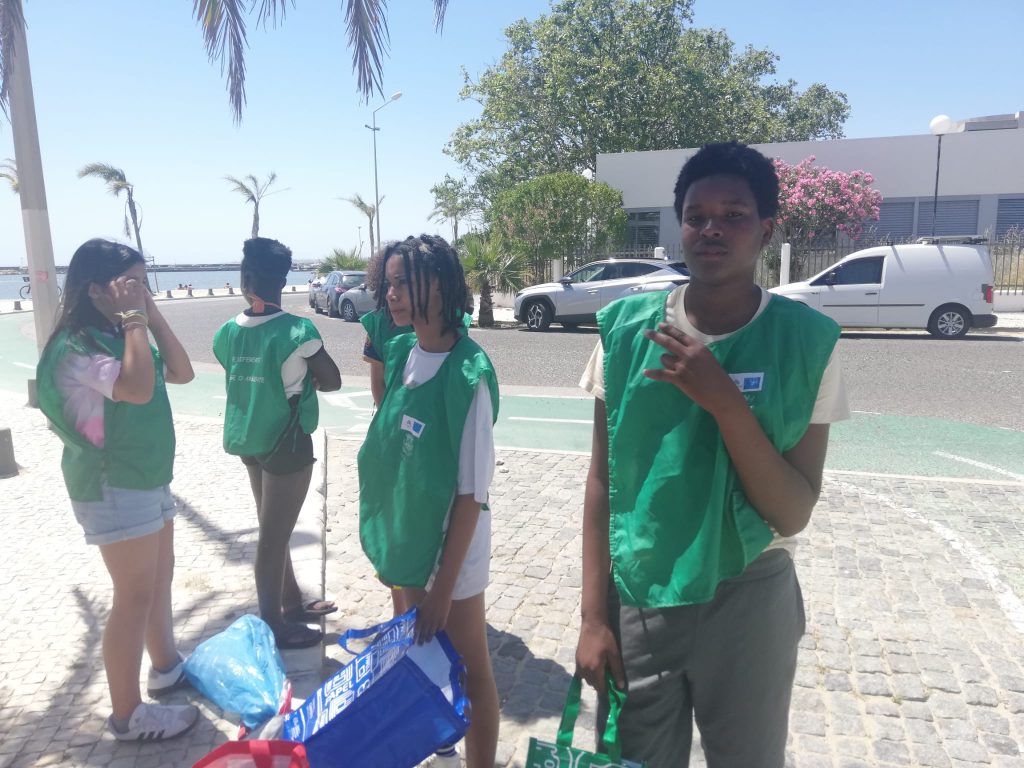 IMG-20250527-WA0029-1024x768 Limpeza de Praia