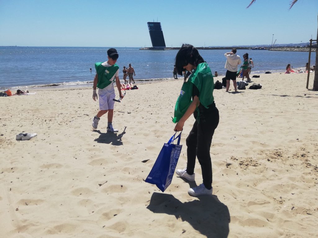 IMG-20250527-WA0035-1024x768 Limpeza de Praia