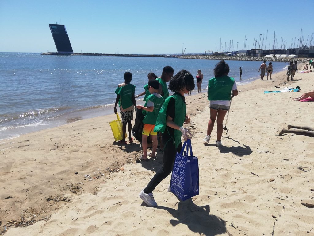 IMG-20250527-WA0037-1024x768 Limpeza de Praia