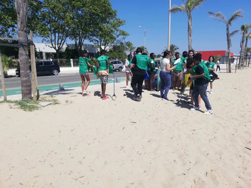 IMG-20250527-WA0040-1024x768 Limpeza de Praia