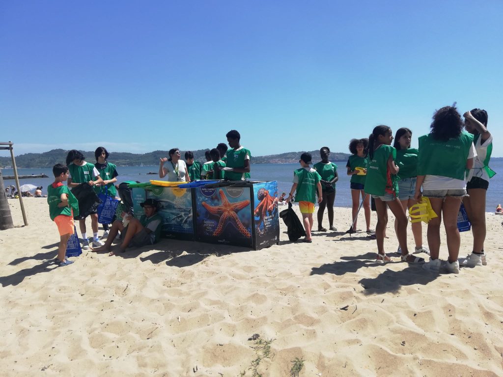 IMG-20250527-WA0056-1024x768 Limpeza de Praia