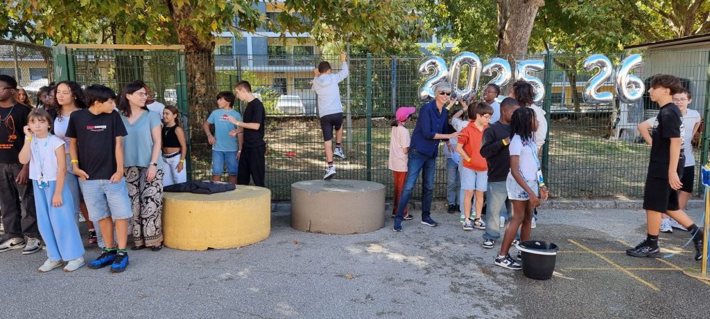 WhatsApp-Image-2025-09-27-at-23.52.30-3-2-1024x461 Padrinhos e Afilhados