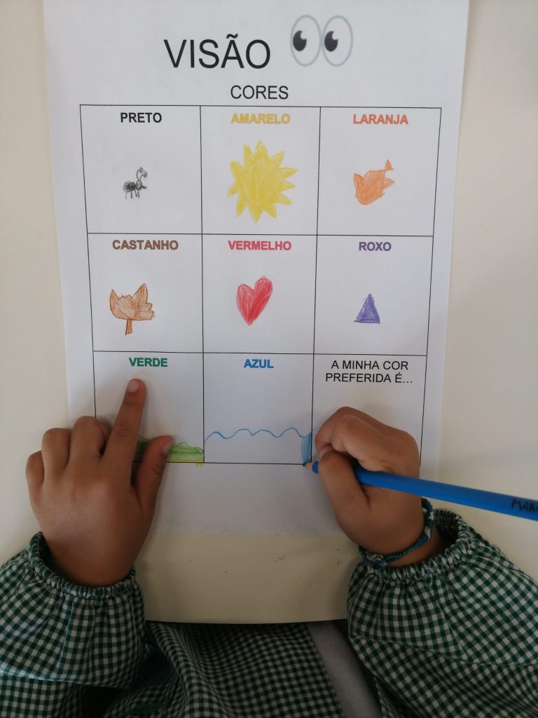 IMG-20250928-WA0015-1-768x1024 A aprender somos felizes (Sala verde - JI da Mina)