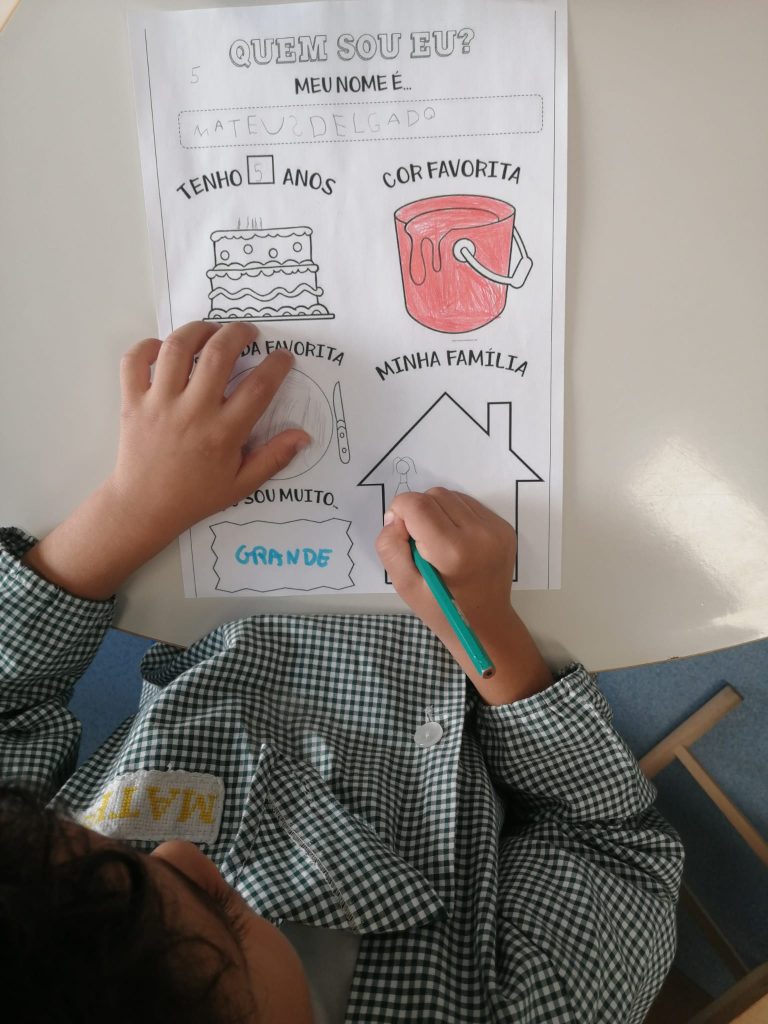 IMG-20250928-WA0021-768x1024 A aprender somos felizes (Sala verde - JI da Mina)