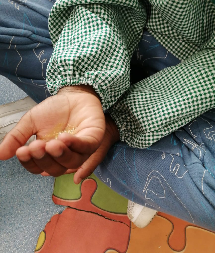 IMG-20251005-WA0020-868x1024 Atividades sensoriais (sala verde - JI da Mina)