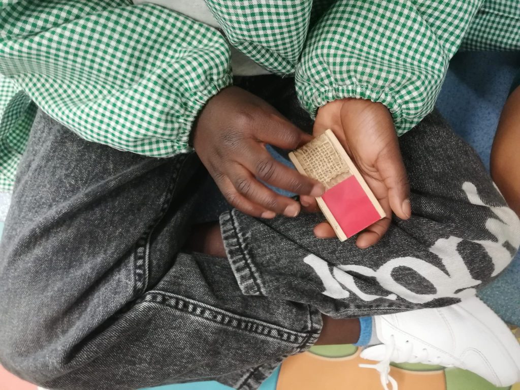 IMG-20251005-WA0022-1024x768 Atividades sensoriais (sala verde - JI da Mina)