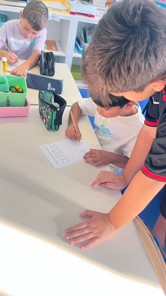 IMG-20251015-WA0030-576x1024 Grupos Interativos