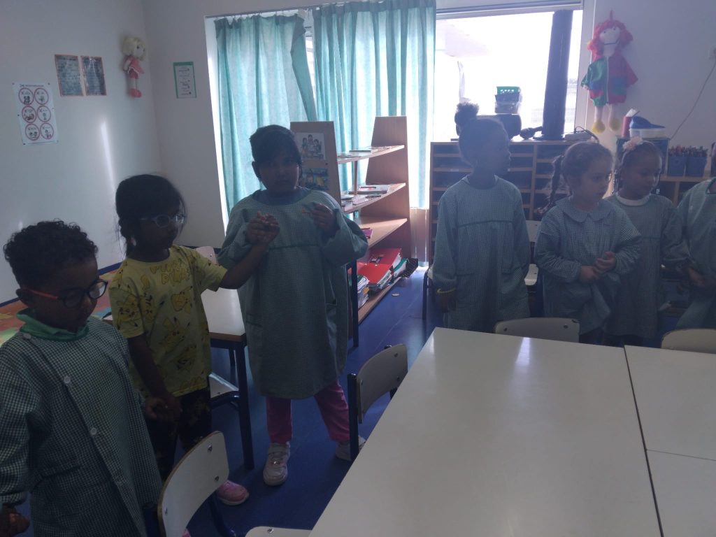 IMG-20251016-WA0022-1024x768 Salada de Fruta (sala verde - EB1/JI Aprígio Gomes)