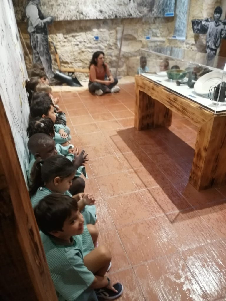 IMG-20251019-WA0032-768x1024 Visita ao Museu (sala verde - JI da Mina)