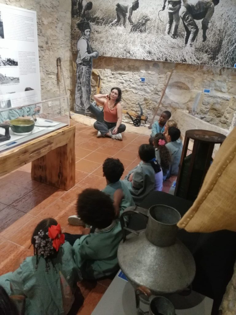 IMG-20251019-WA0033-768x1024 Visita ao Museu (sala verde - JI da Mina)