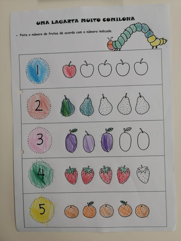 IMG-20251019-WA0049-768x1024 "A lagartinha muito comilona" (sala verde - JI da Mina)