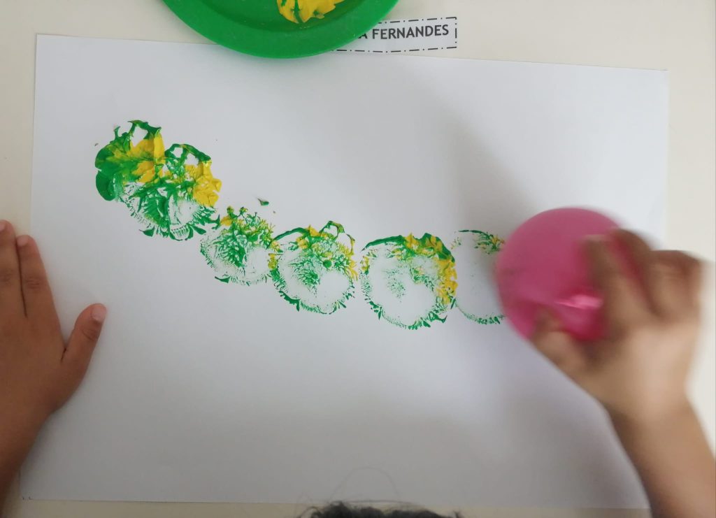 IMG-20251019-WA0056-1024x741 "A lagartinha muito comilona" (sala verde - JI da Mina)