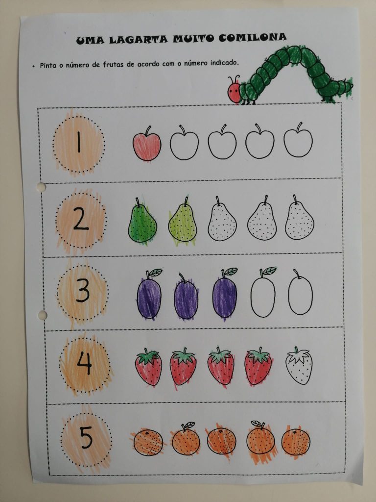 IMG-20251019-WA0057-768x1024 "A lagartinha muito comilona" (sala verde - JI da Mina)