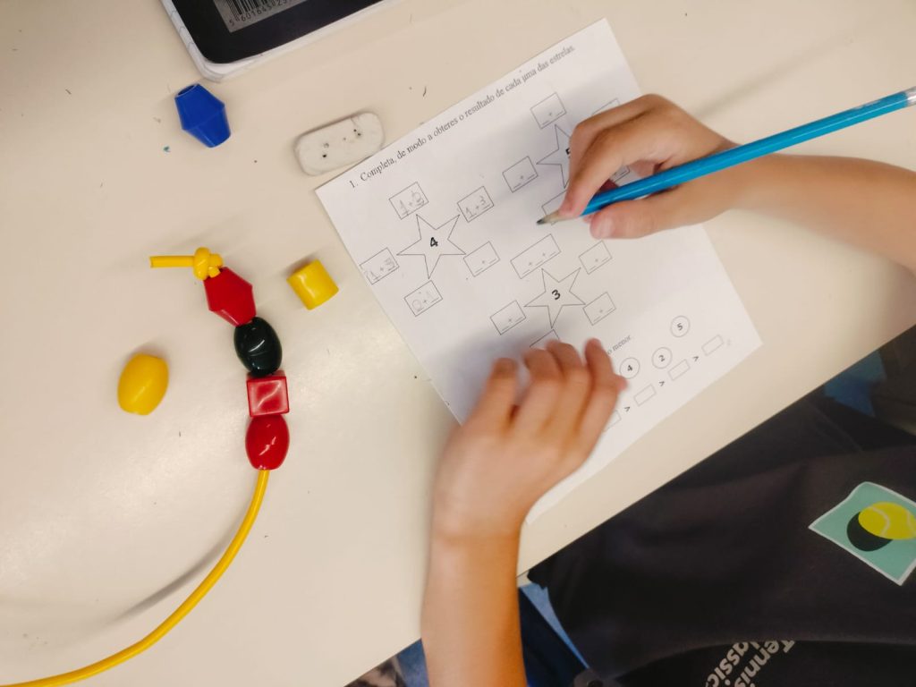 IMG-20251022-WA0058-2-1024x768 Podemos fazer mais matemática? (1ºG)