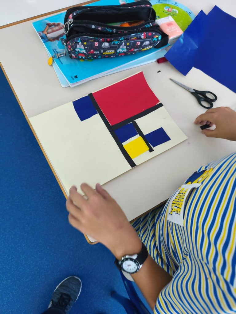 IMG-20251022-WA0076-768x1024 🎨 Mãos à obra com Piet Mondrian! (4ºC)