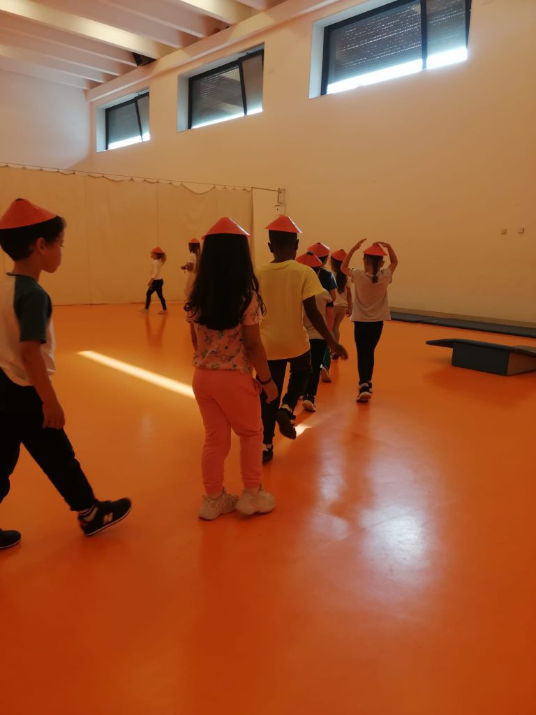 IMG-20251026-WA0018-768x1024 A aprender somos felizes (sala verde - JI da Mina)