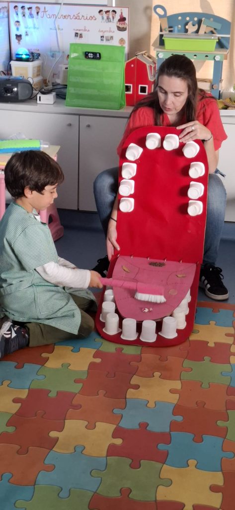 IMG-20251026-WA0032-473x1024 A aprender somos felizes (sala verde - JI da Mina)