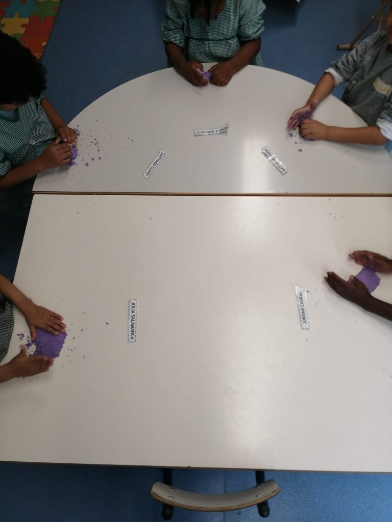 IMG-20251026-WA0039-768x1024 A aprender somos felizes (sala verde - JI da Mina)