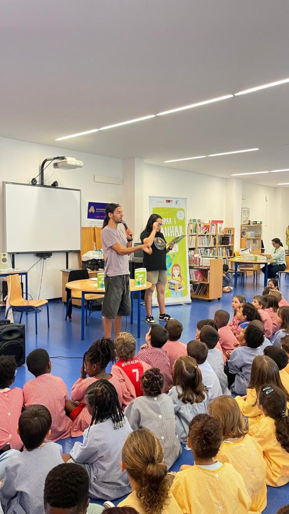 Imagem-WhatsApp-2025-10-01-as-09.44.34_0c3bc89c-576x1024 Poupar é Ganhar (EB1/JI Aprígio Gomes e EB1/JI da Mina)