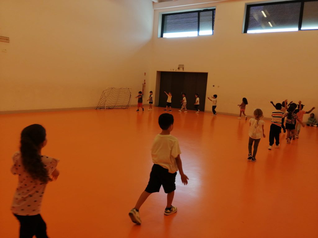 Imagem-WhatsApp-2025-10-05-as-15.18.27_68612a5f-1024x768 Petizes em ação (sala verde - JI da Mina)