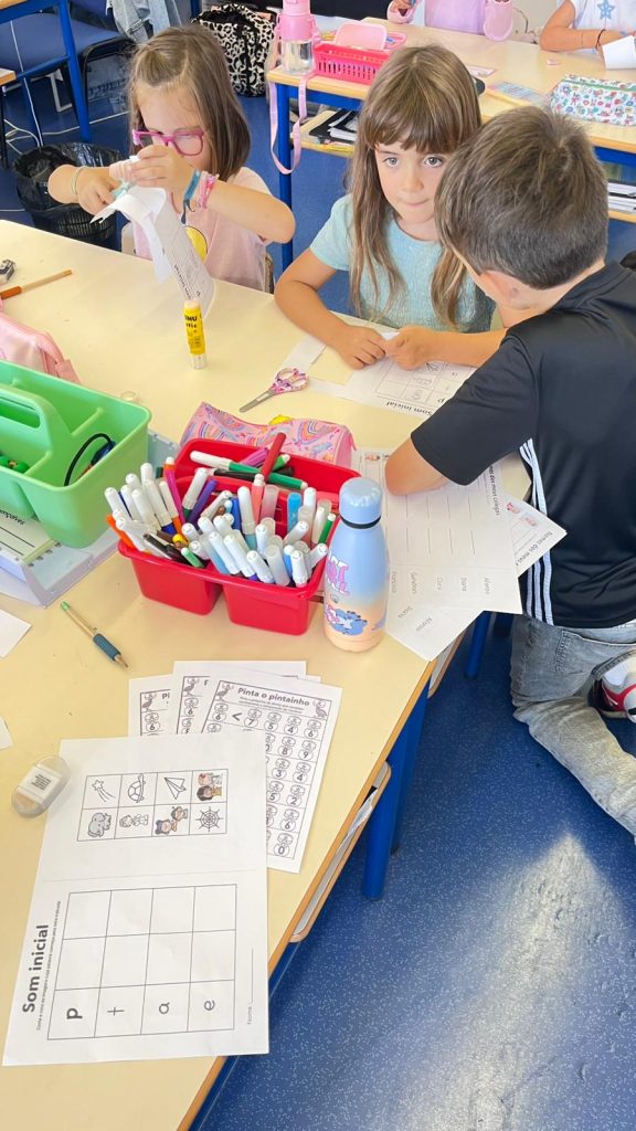 Imagem-WhatsApp-2025-10-20-as-14.41.21_226343be-576x1024 Grupos Interativos