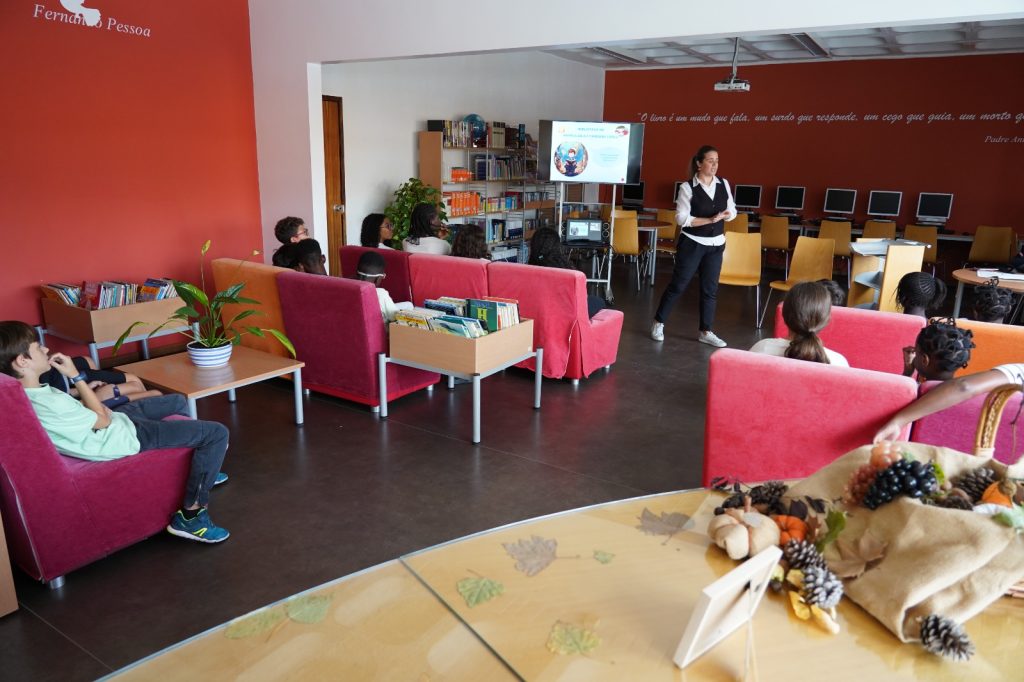 WhatsApp-Image-2025-10-11-at-15.27.39-3-1024x682 Mês Internacional das Bibliotecas Escolares