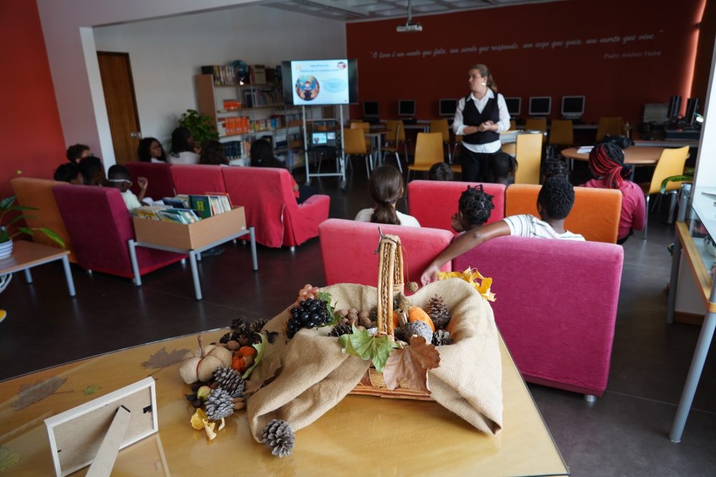 WhatsApp-Image-2025-10-11-at-15.27.39-4-1024x682 Mês Internacional das Bibliotecas Escolares