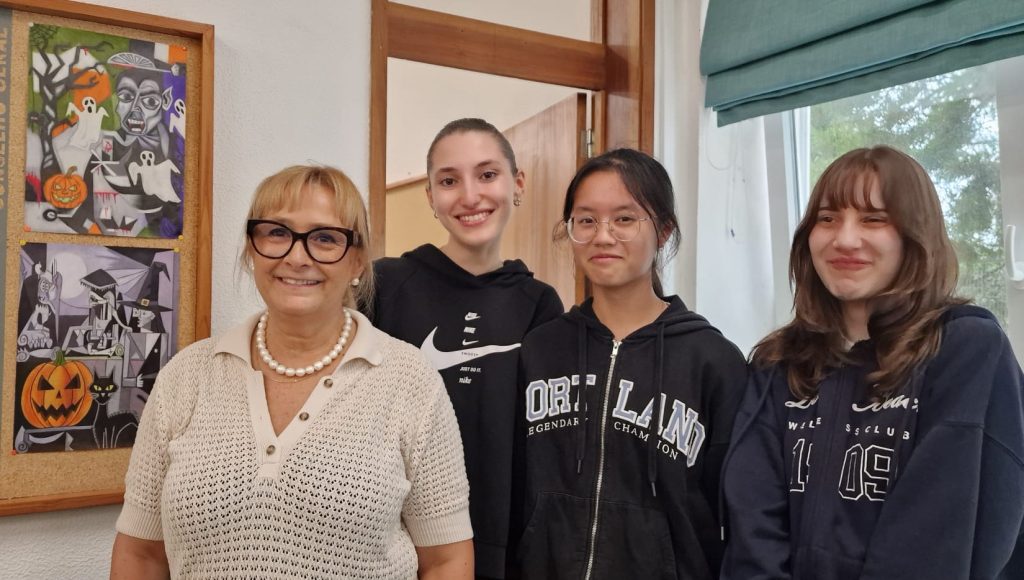 WhatsApp-Image-2025-10-26-at-01.02.55-2-1024x580 HALLOWEEN com PABLO PICASSO - 9.º ANO