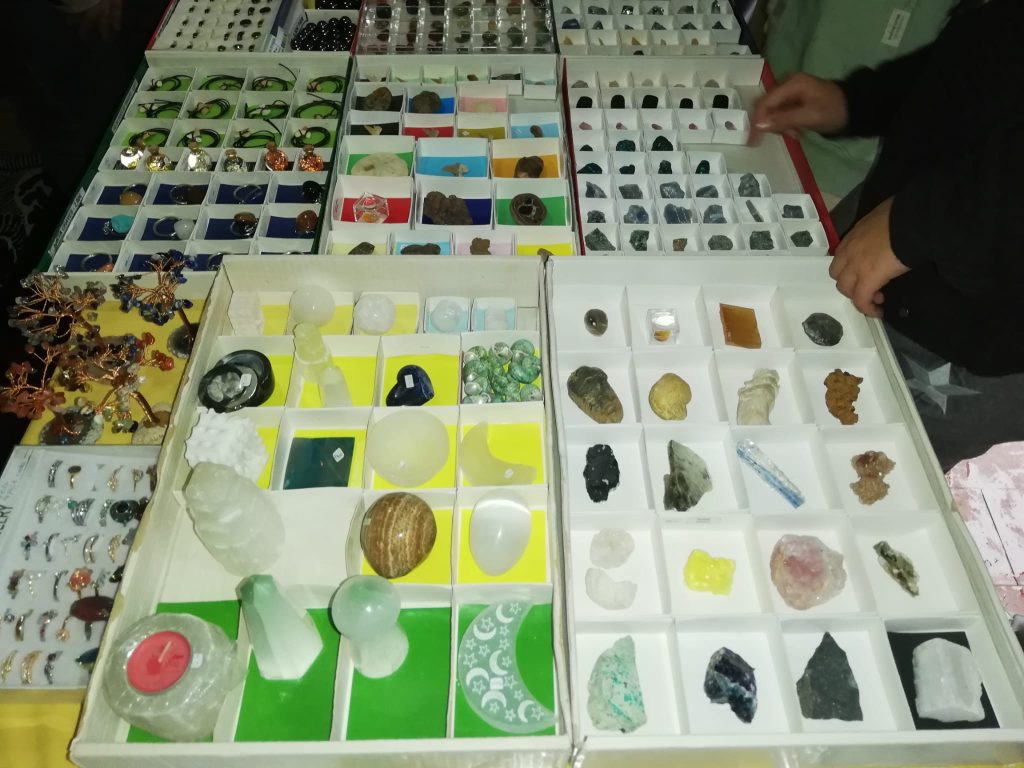 WhatsApp-Image-2025-10-29-at-21.34.42-2-1024x768 Feira dos Minerais