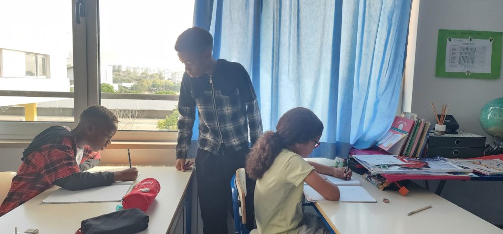 WhatsApp-Image-2025-10-29-at-22.02.22-3-1024x478 Grupos Interativos - 5 e 6 anos