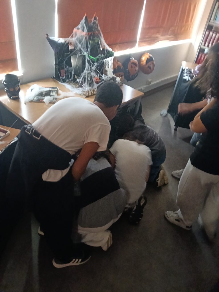 22066-768x1024  Escape Room assustador! - BECRE