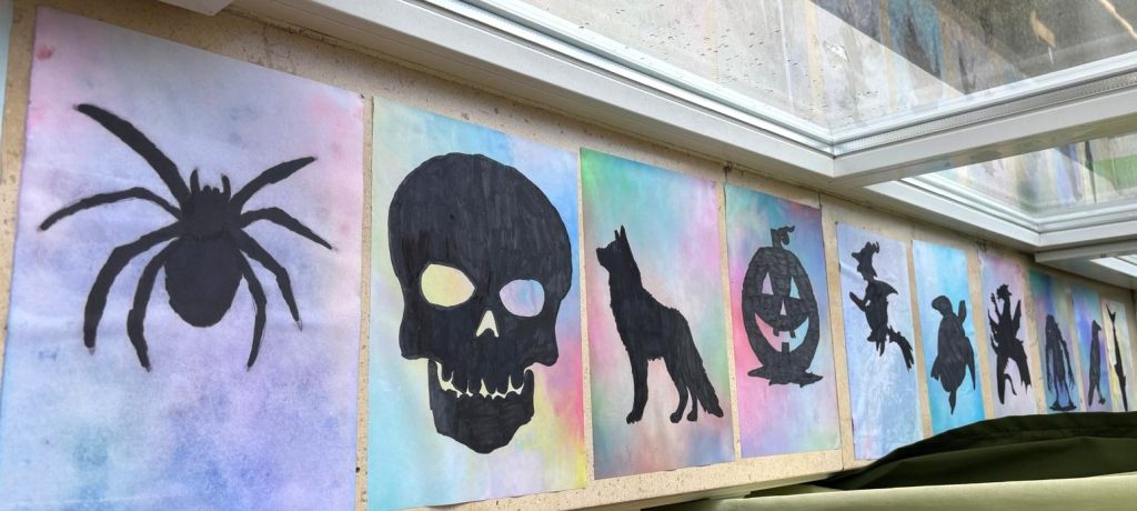 5-aguarela-c-marcador-feltro-1024x460 “Silhuetas Assombradas: Quando as Cores Ganham Vida” - 5.ºC, 5.ºD, 5.ºE, 5.ºF, 5.ºG e 6.ºC