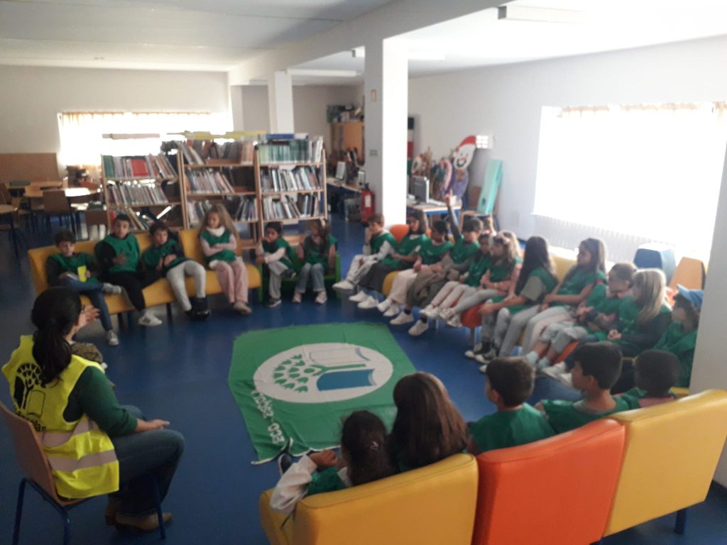 IMG-20251118-WA0017-1024x768 📗🌍 Primeira Reunião do Eco-Conselho na EB1/JI Aprígio Gomes 🌍📗