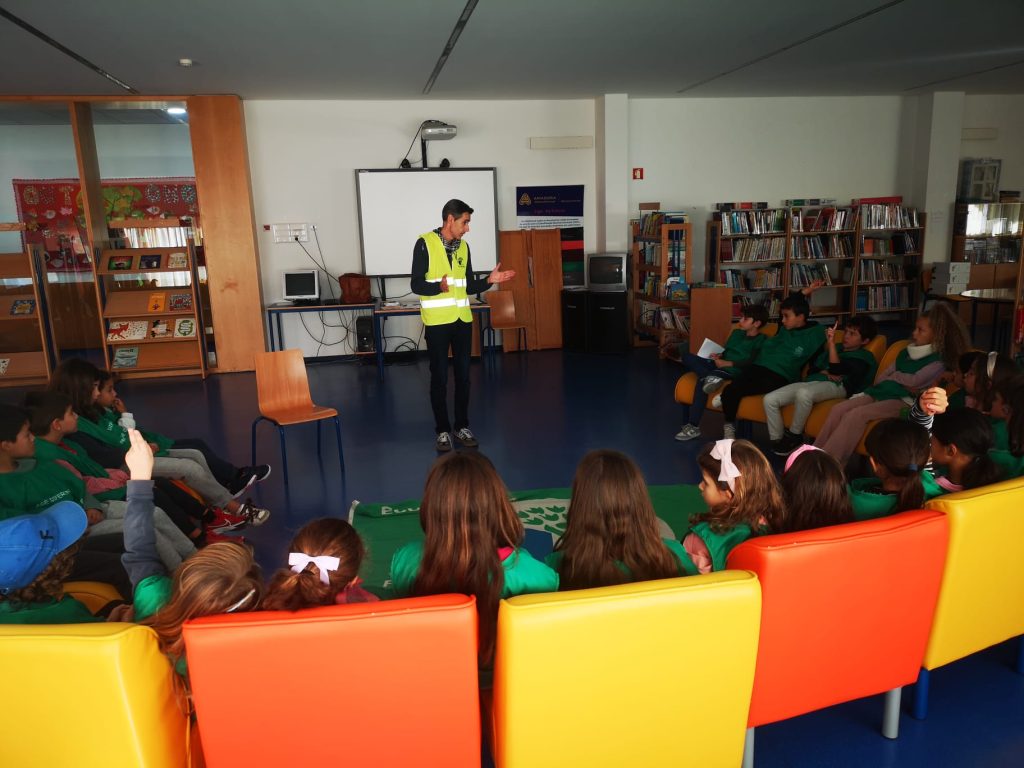 IMG-20251119-WA0032-1024x768 📗🌍 Primeira Reunião do Eco-Conselho na EB1/JI Aprígio Gomes 🌍📗