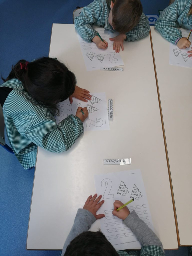 IMG-20251123-WA0024-768x1024 A aprender somos felizes (sala verde – JI da Mina)