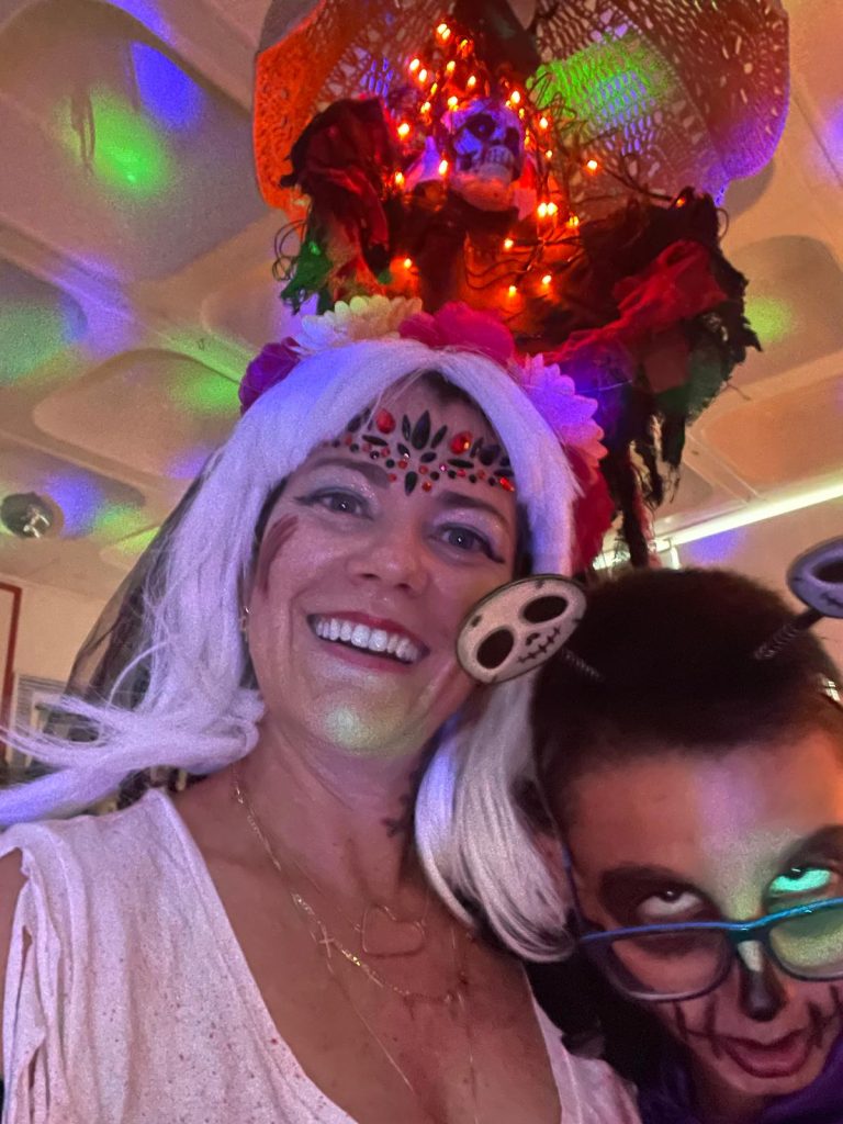 WhatsApp-Image-2025-10-31-at-14.08.41-8-768x1024 Halloween na Cardoso