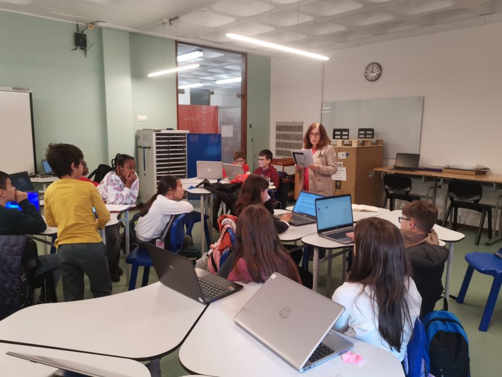 WhatsApp-Image-2025-11-13-at-23.30.27-1-1024x768  Projeto “Leituras em Pezinhos de Lã” em articulação com a Biblioteca Escolar