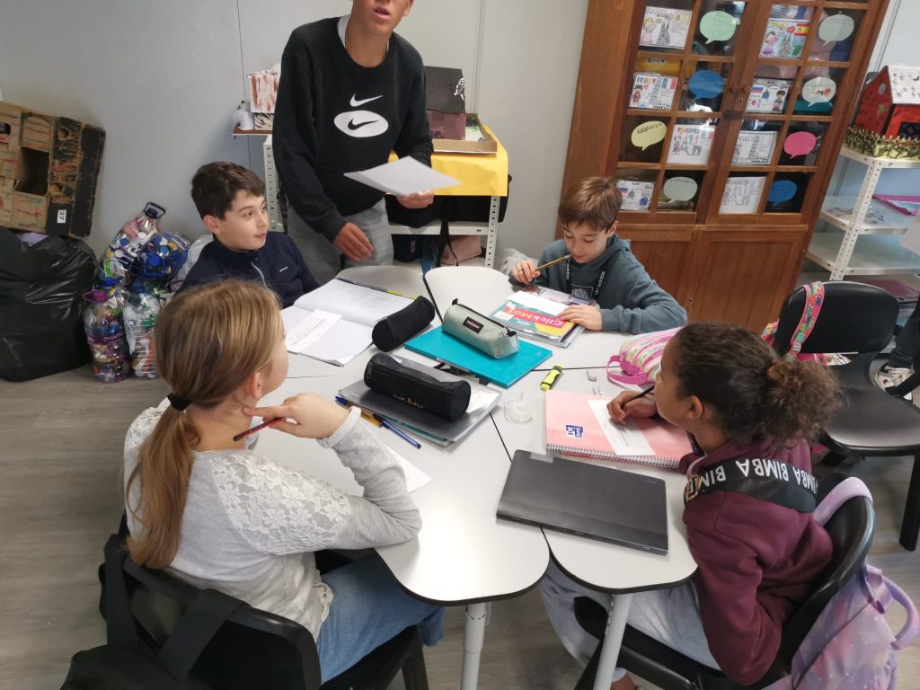 WhatsApp-Image-2025-11-17-at-18.21.49-7-1024x768 Grupos Interativos na Cardoso Lopes - 5.º B, C e 6.º C - 7.º E,