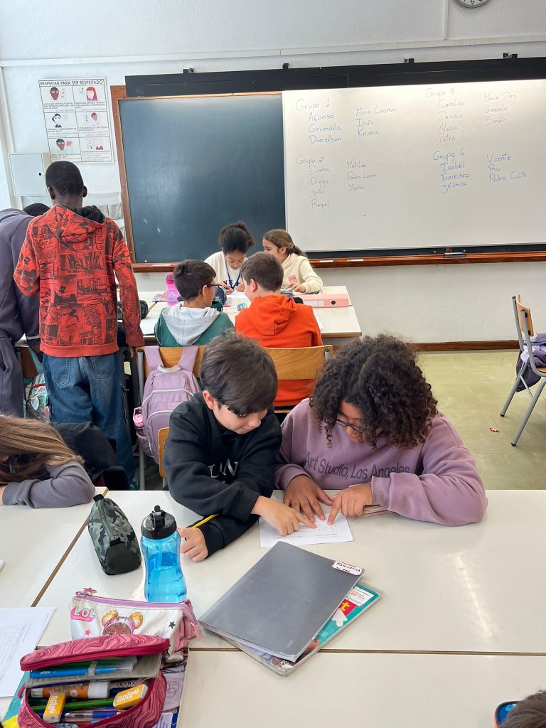 WhatsApp-Image-2025-11-17-at-18.36.35-4-768x1024 Grupos Interativos na Cardoso Lopes - 5.º B, C e 6.º C - 7.º E,