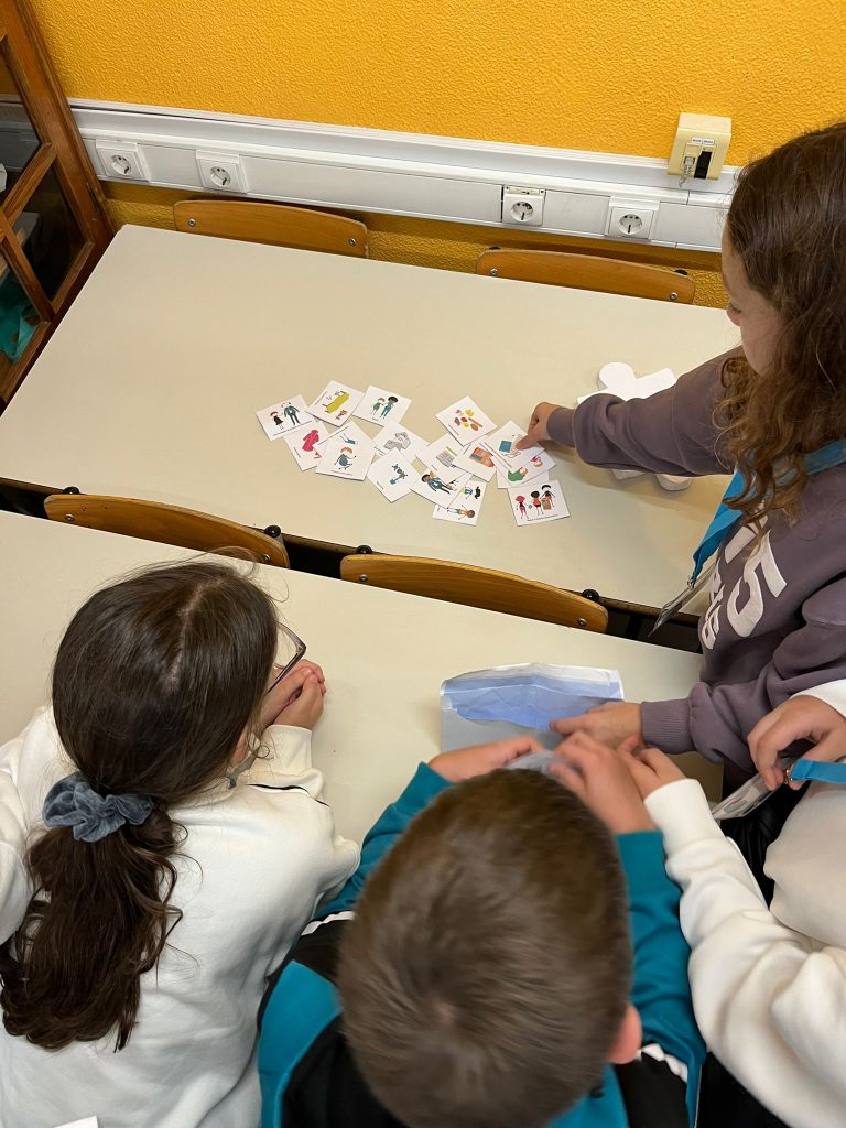 WhatsApp-Image-2025-11-19-at-20.00.55-3-768x1024 Projeto VOLUNTARIX - 5.º ano