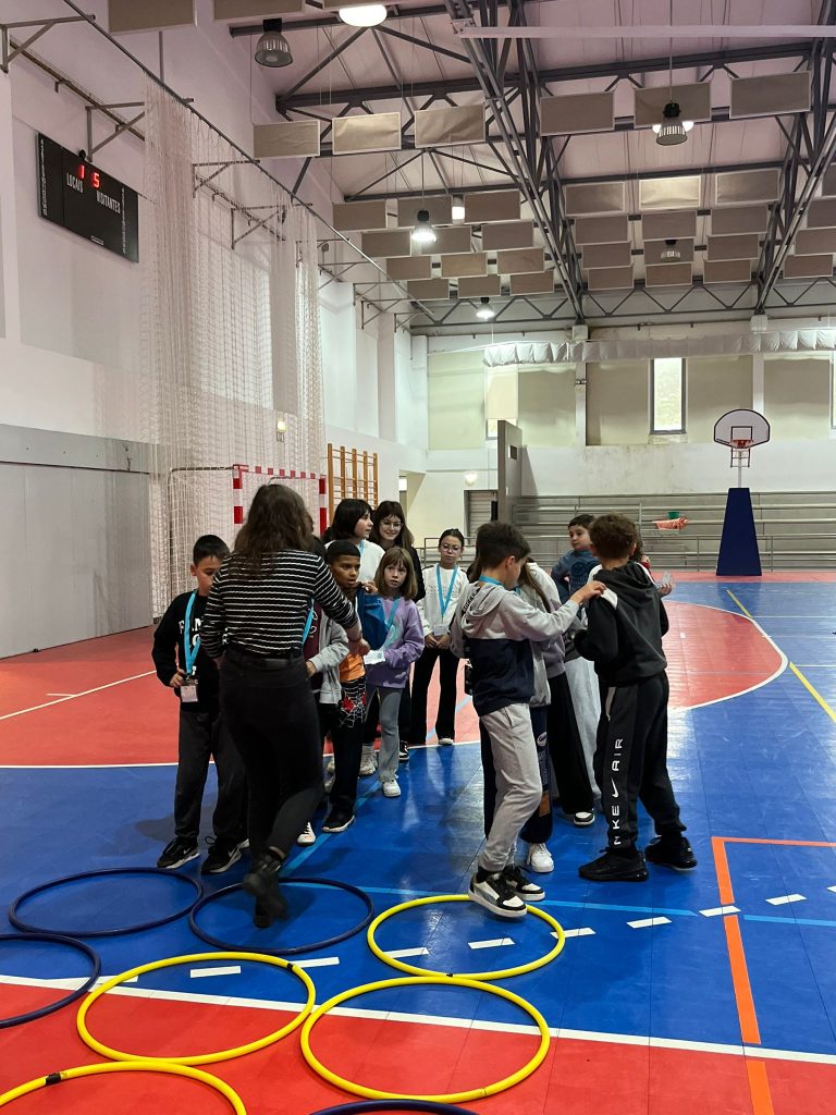 WhatsApp-Image-2025-11-19-at-20.00.55-8-768x1024 Projeto VOLUNTARIX - 5.º ano