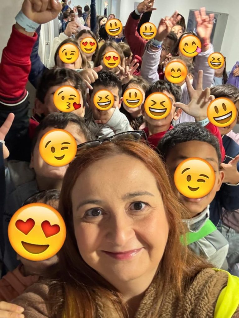 Imagem-WhatsApp-2025-12-03-as-18.18.12_0df18322-768x1024 3.ºE e 4.ºE visitam a KidZania