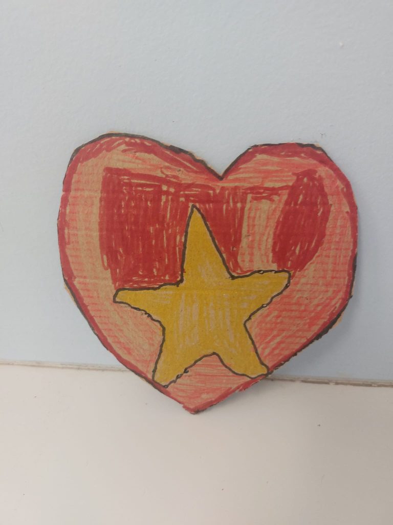 WhatsApp-Image-2025-12-10-at-16.10.49-1-768x1024 Decoração de Janelas - EB1 JI da Mina