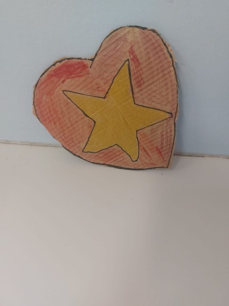 WhatsApp-Image-2025-12-10-at-16.10.49-2-768x1024 Decoração de Janelas - EB1 JI da Mina