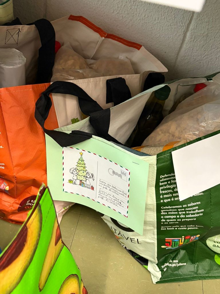 WhatsApp-Image-2025-12-23-at-19.48.17-1-768x1024 Cabazes de Natal - Projeto de Mãos Dadas